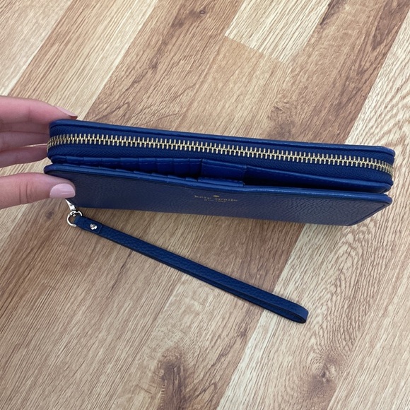 Kate Spade Navy Purse and Wallet - Picture 12 of 16